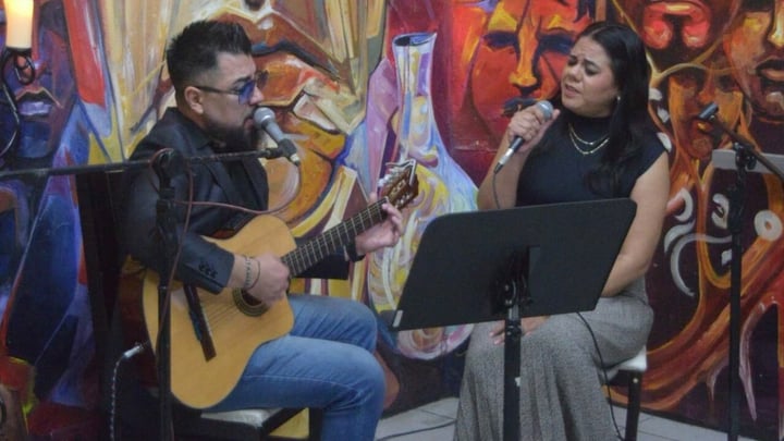 Adriana de la Cruz y Alex Enríquez presentan 'Veladas Íntimas' en museo