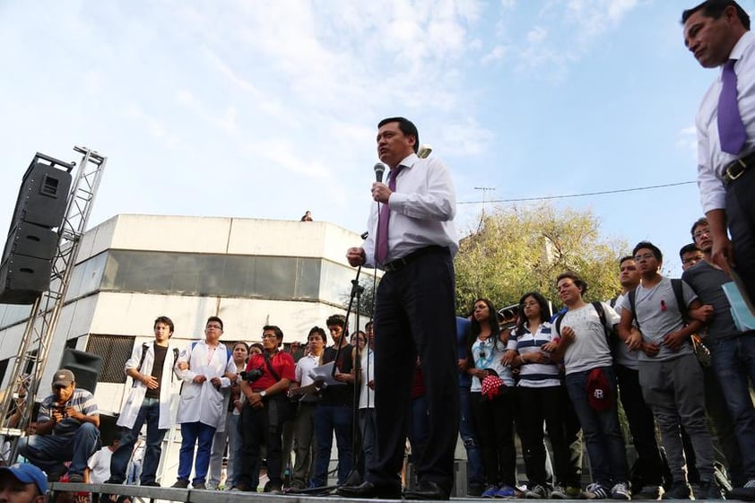 Dijo daría respuesta en media hora al pliego petitorio que llevaron este martes los estudiantes del Instituto Politécnico Nacional.