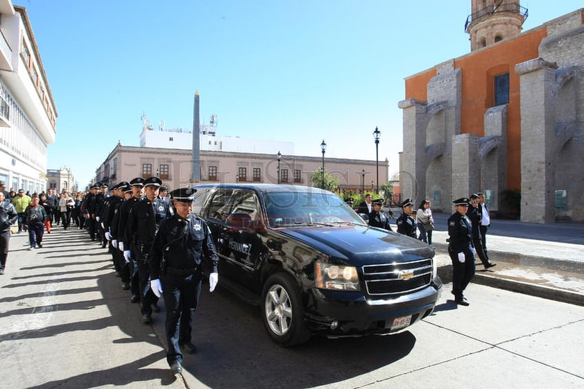 El día de hoy, la avenida 20 Noviembre y calle 5 de Febrero, desde Pasteur hasta Hidalgo, permanecieron cerradas a la circulación vehicular, para dar paso al cortejo fúnebre de Jorge Herrera Delgado.