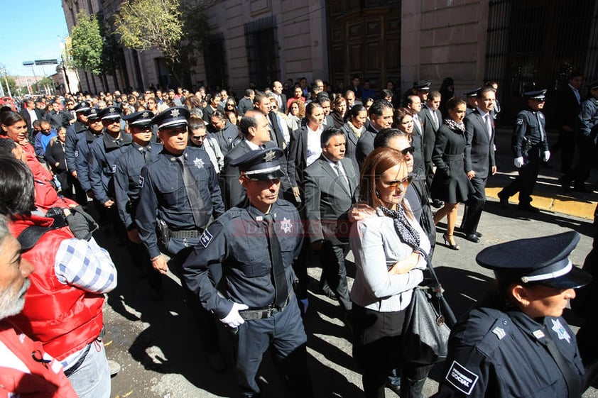 El día de hoy, la avenida 20 Noviembre y calle 5 de Febrero, desde Pasteur hasta Hidalgo, permanecieron cerradas a la circulación vehicular, para dar paso al cortejo fúnebre de Jorge Herrera Delgado.