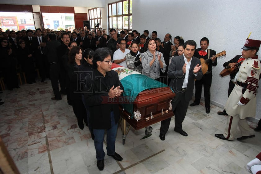 Se le rindió homenaje póstumo de cuerpo presente en el Instituto Tecnológico de Durango.