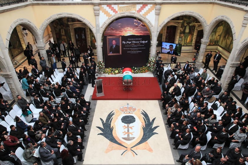 Familiares, amigos y compañeros de andanzas políticas asistieron a los homenajes que se hicieron en el ITD, el Museo de la Ciudad, el Congreso del Estado y el Museo Nacional "General Francisco Villa", para honrar la memoria del legislador federal que murió la madrugada del lunes 24 de noviembre.