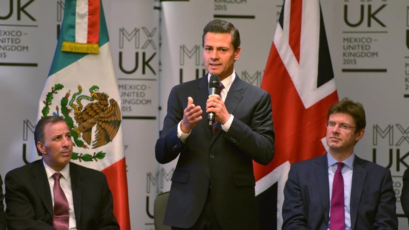 El presidente de la República, Enrique Peña Nieto en el tratado de cooperación entre México e Inglaterra.