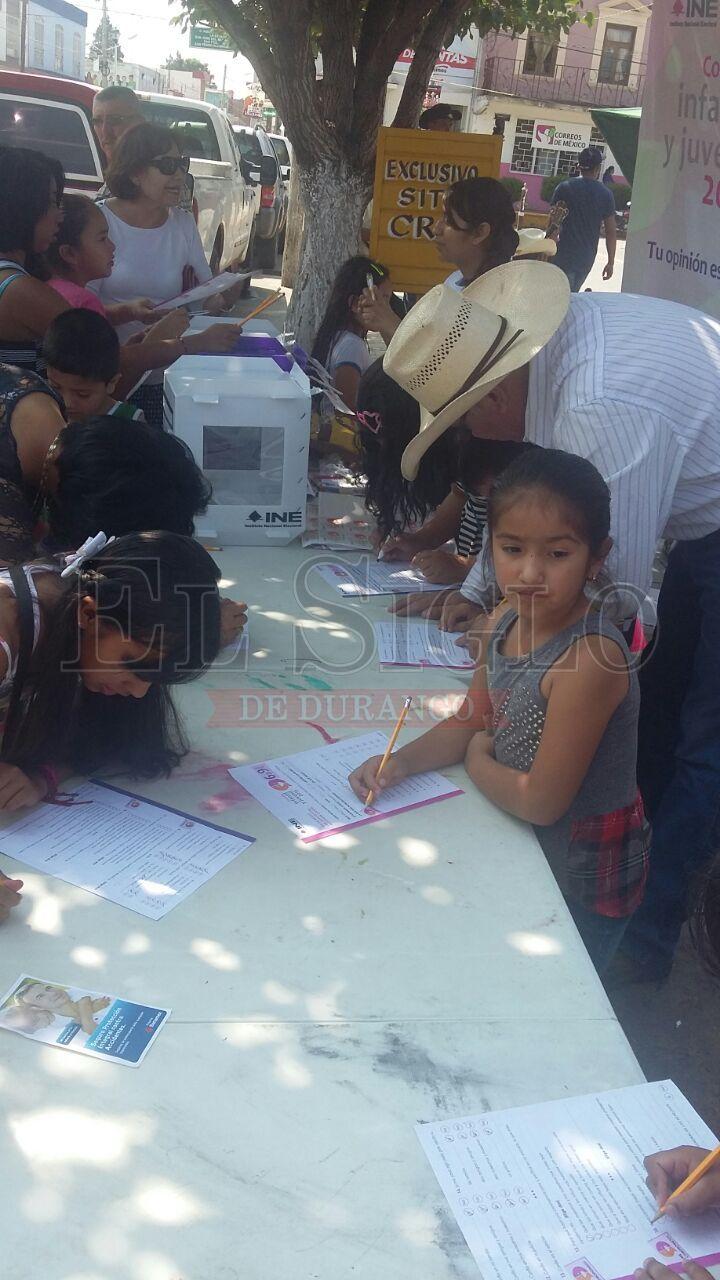 Los niños y niñas de Pánuco de Coronado y Vicente Guerrero participaron en la consulta infantil.