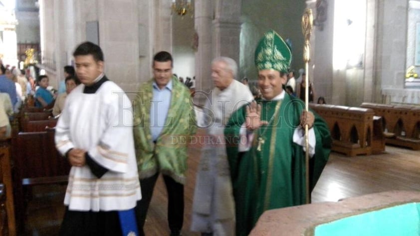 Este día durante la homilía dominical el arzobispo de Durango, José Antonio González Hurtado, pidió orar por las entidades en donde se presentan conflictos sociales,