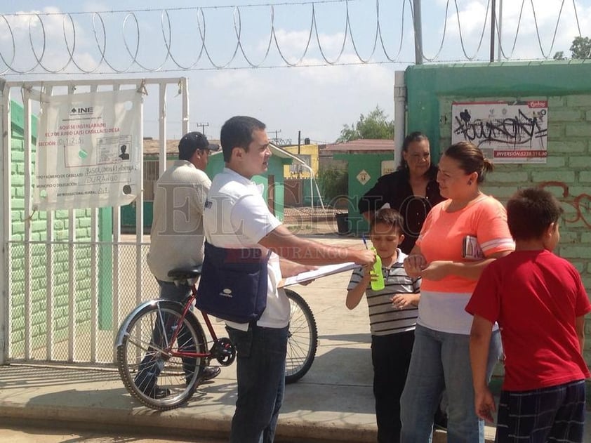 Habitantes de la Colonia José Revueltas y sus alrededores, acudieron a realizar el debido sufragio.