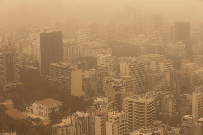 La tormenta de arena que se registró en el Líbano ha dejado cientos de hospitalizados, sin embargo se prevé que durará mas días.