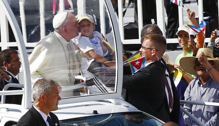 Miles de feligreses recibieron al Papa, en La Habana, Cuba.