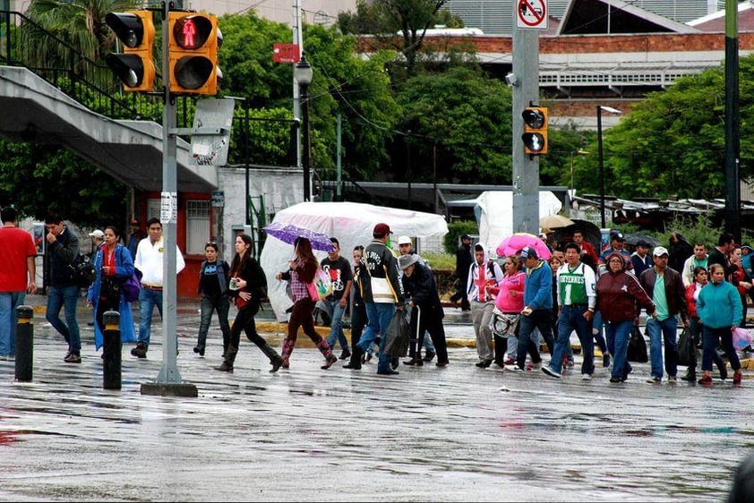 La gente volvió a salir a las calles.