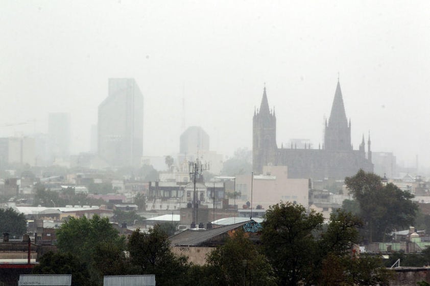 La capital de Jalisco registró luego fuertes lluvias.