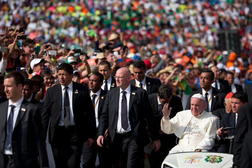 El Papa Francisco sostuvo un encuentro con jóvenes en Michoacán.