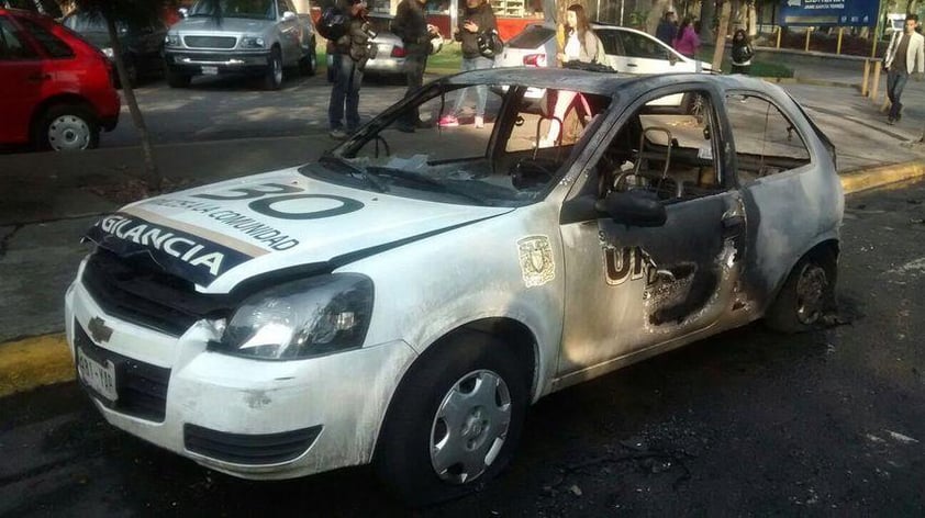 El bloqueo impidió la vialidad sobre el Circuito Universitario.