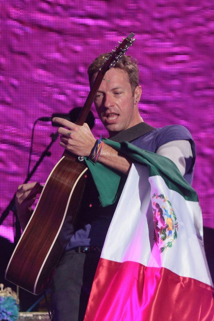 Coldplay iluminó con música y alegría el recinto.