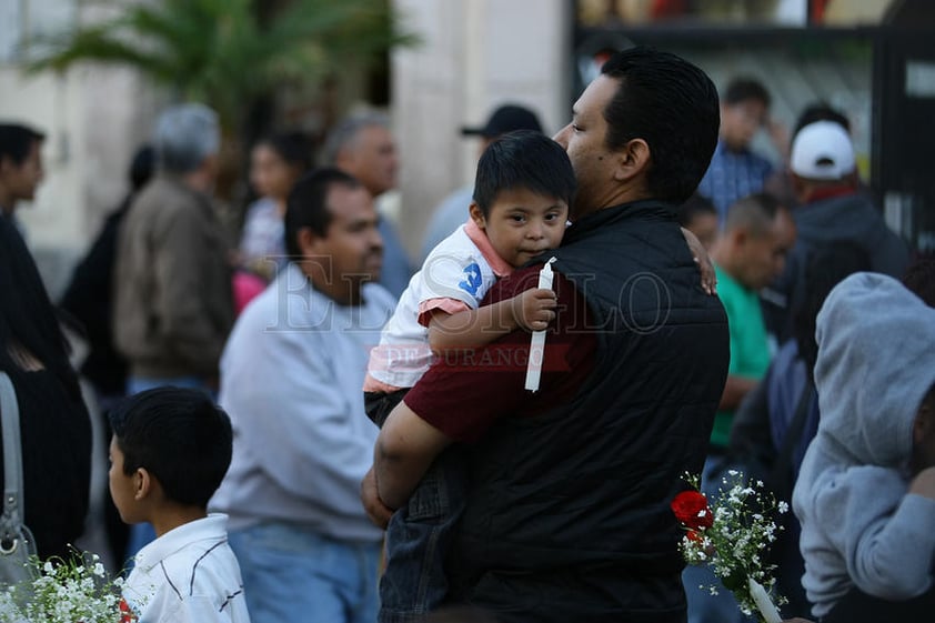 El obispo Pedro Sánchez de Tagle dispuso en 1749 que el 23 de abril de cada año se celebraría una ofrenda con devoción a San Jorge, para que intercediera para liberar a los niños, entre los que estos animales causaban los mayores estragos cada año.