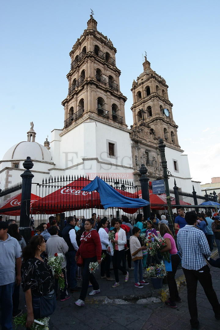 Fue el obispo número 15, Pedro Anselmo Sánchez de Tagle, quien fiel a esta figura, en 1749 lo nombró como el Santo patrono de la ciudad y oficializó el 23 de abril de cada año como la fecha para celebrar con una ofrenda a San Jorge.