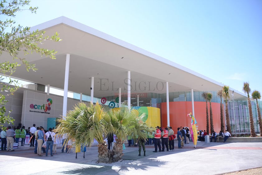 El museo cuenta con 27 exhibiciones permanentes y una sala completa para exposiciones temporales.