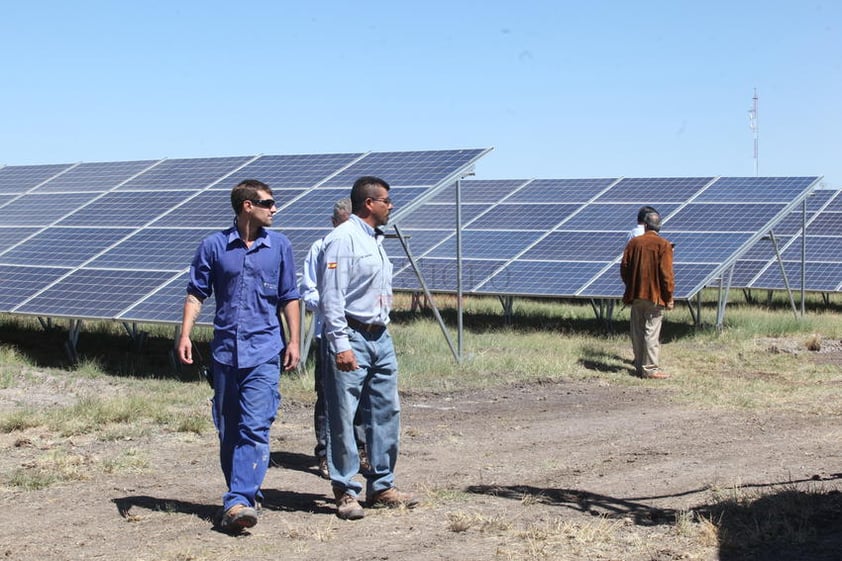 Al destacar la confianza de inversionistas en el estado de Durango y que creyeron en la inversión del sector energético mexicano, se refirió a los excelentes recursos para aprovechar esta energía solar.