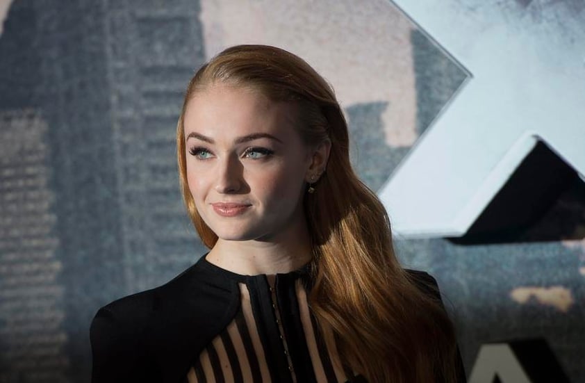 Sophie Turner interpretará a la versión joven de "Jean Gray", personaje que hace algunos años también lo tuvo Framke Janssen.