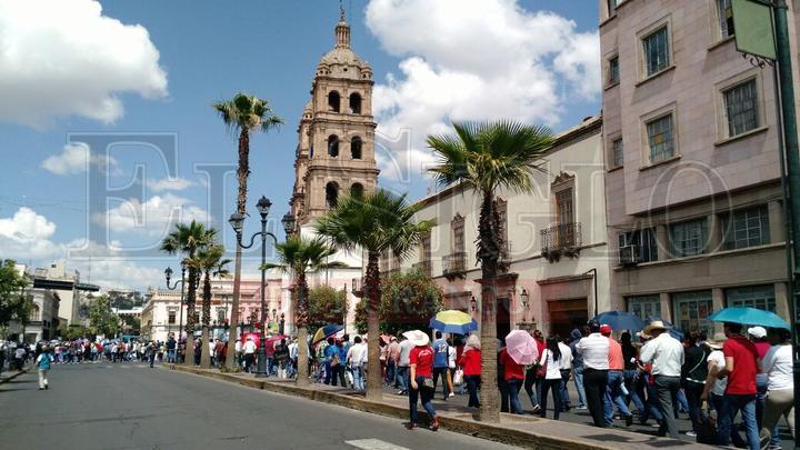 Adicionalmente, insistieron en que se replanteen algunos puntos de la reforma educativa que contemplan despidos basados en evaluaciones, aspecto que consideran injusto.