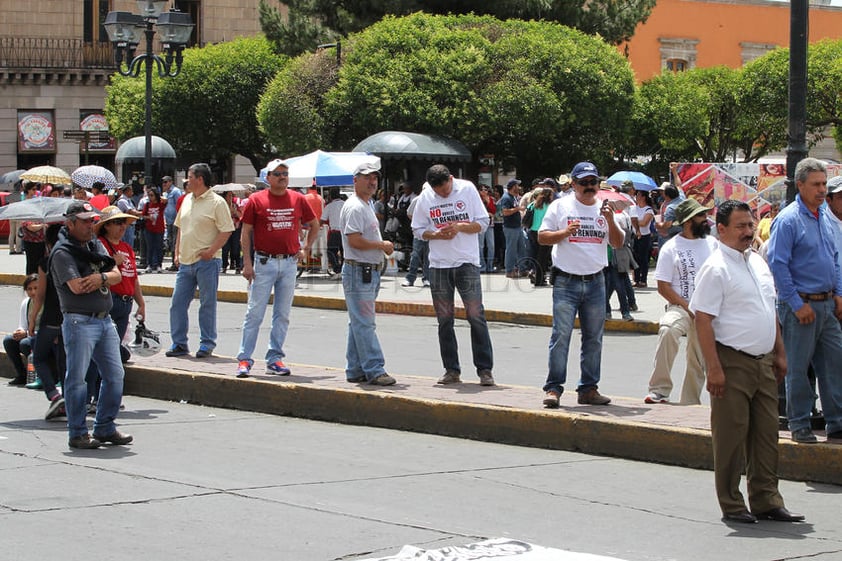 Para posteriormente dirigirse a la Plaza de Armas.