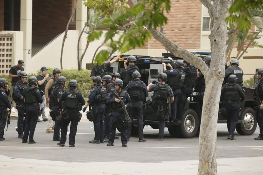 Gran cantidad de agentes llegaron al sitio.