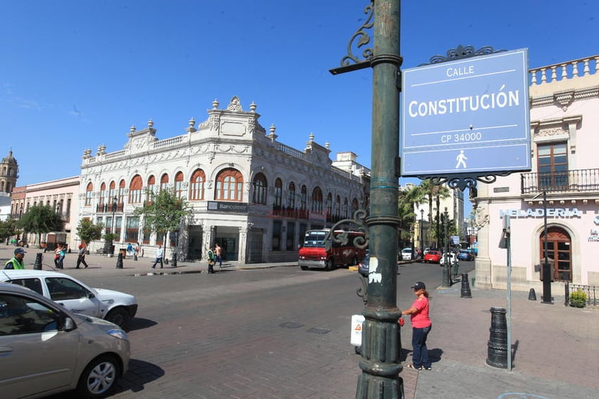 En el primer cuadro de la ciudad.