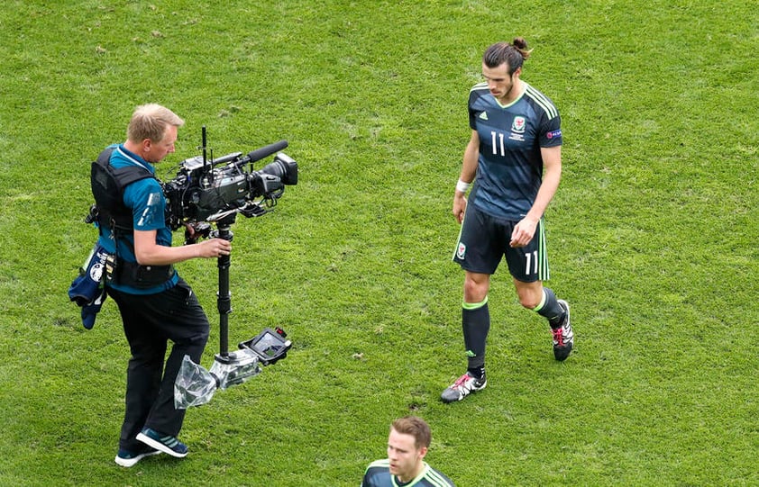 El primer tiempo del duelo cerró con gol de Gareth Bale, del Madrid.