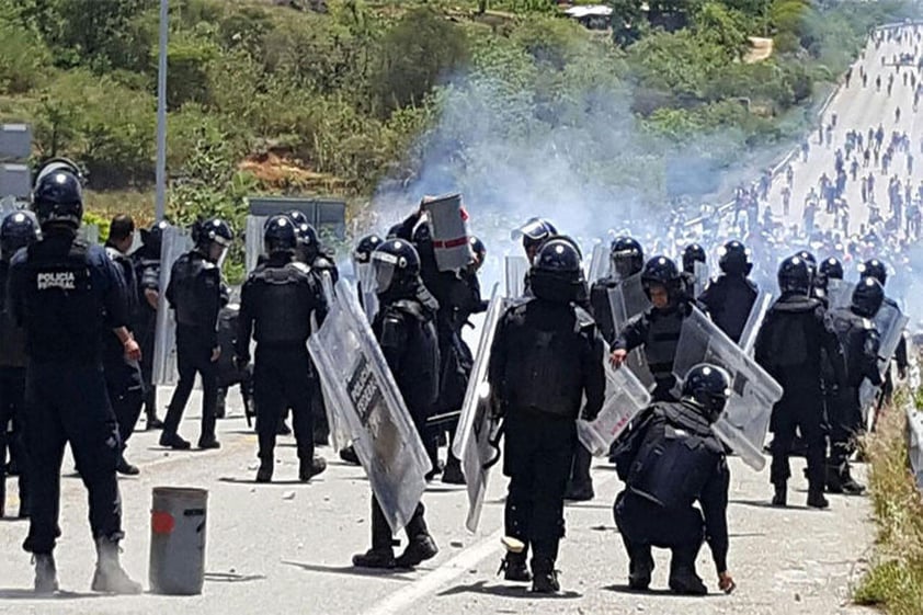 Cué informó que solicitaron el apoyo de la PF para desalojar los bloqueos implementados por grupos que simpatizan con el magisterio, como el Frente Amplio de Lucha Popular, encabezado por Flavio Sosa.