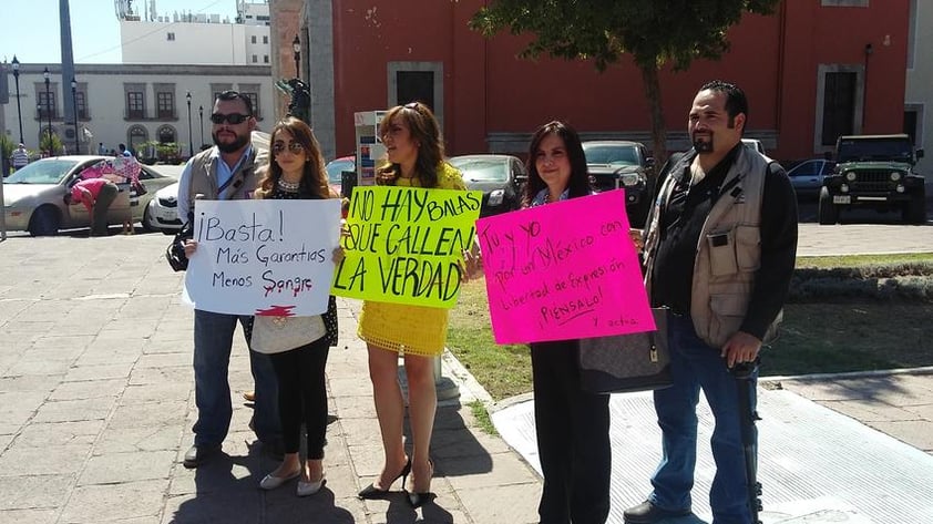 De manera pacífica, periodistas alzan la voz en contra de la violencia en México.