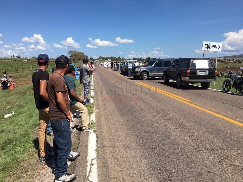 Campesinos bloquearon 5 puntos carreteros debido a que no obutvieron una respuesta favorable a sus demandas.