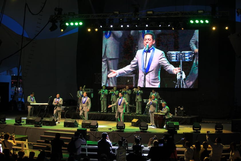 La Sonora Santanera se presentó ayer por la noche en la FENADU 2016.