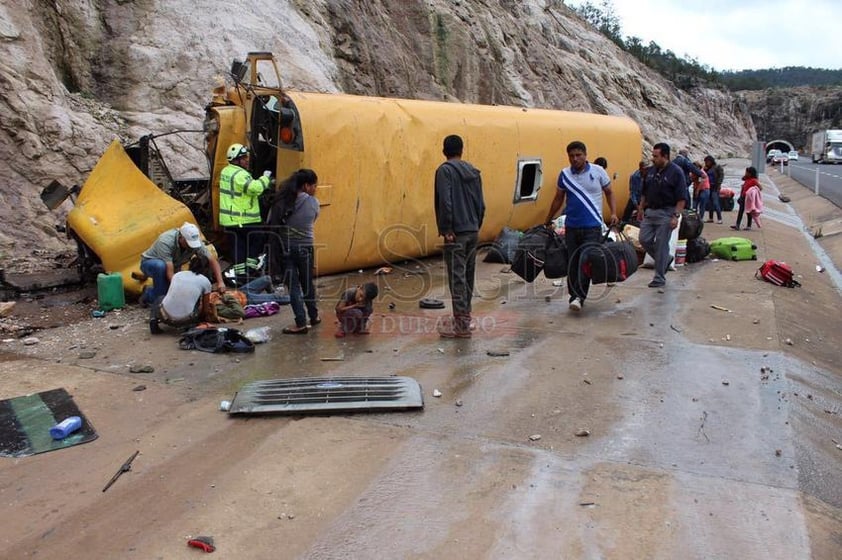 Los lesionados fueron trasladados al hospital de El Salto.