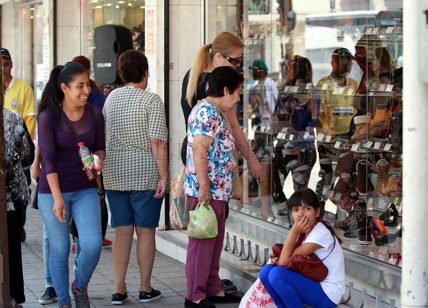 A la fecha, diversos establecimientos ofrecen diferente tipo de promociones para apoyar la economía de las familias.