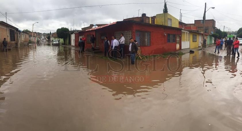 Las mediciones del meteorológico establecieron que en la zona norte, centro, sur y oriente, hasta las colonias asentadas rumbo a la salida a Zacatecas, se tuvo una acumulación promedio de 44 milímetros por la lluvia.