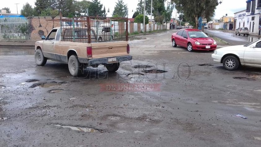 Avenida Mercurio esquina con calle 8 de julio Fraccionamiento Bosques del Valle, por Cruz Azul.