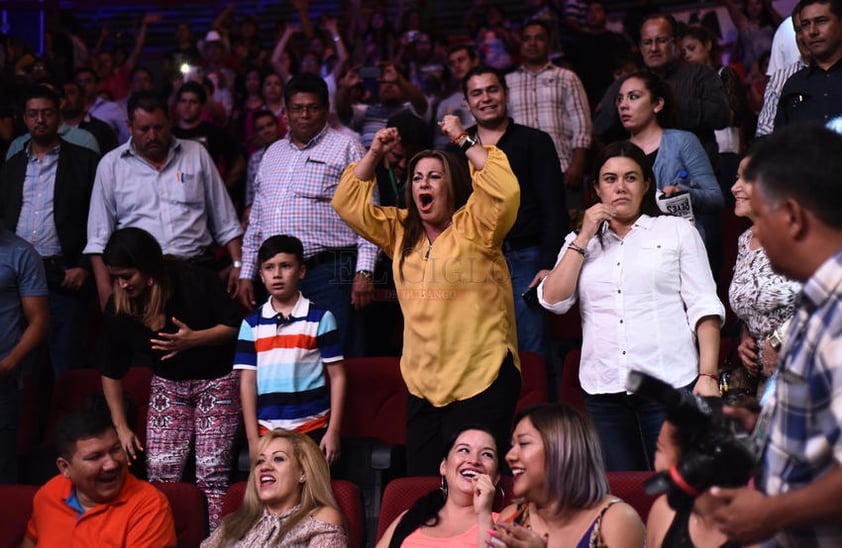 Rivas, que le dedicó la pelea a don Carlos Herrera, en presencia de la alcaldesa electa de este municipio, Leticia Herrera, se dijo al finalizar el combate, contenta con la victoria.