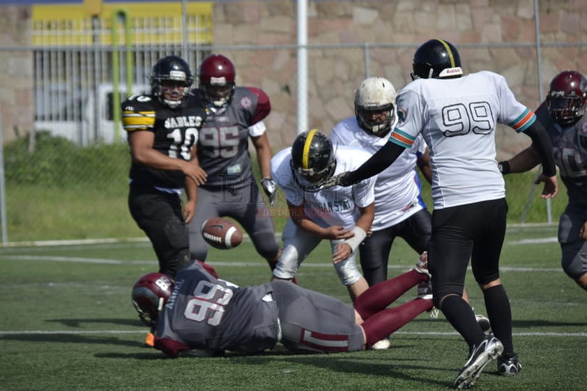 Después de que la semana pasada fue entregada la primera etapa del Centro de Alto Rendimiento (CAR) Durango, el futbol americano de Durango viene a formar parte de las actividades que en este lugar se desarrollarán.