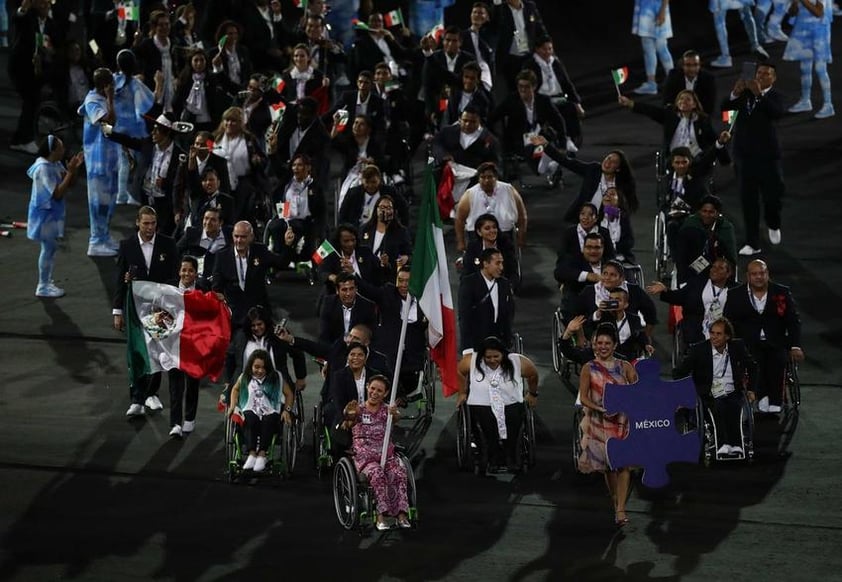 Los mexicanos se hicieron presentes en la inauguración.