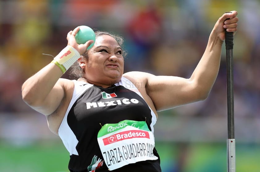 La mexicana Gloria Zarza participa hoy, sábado 10 de septiembre de 2016, en la competencia femenina de atletismo de lanzamiento de bala F54 de los Juegos Paralímpicos Río 2016 en el Estadio Olímpico de Río de Janeiro (Brasil).