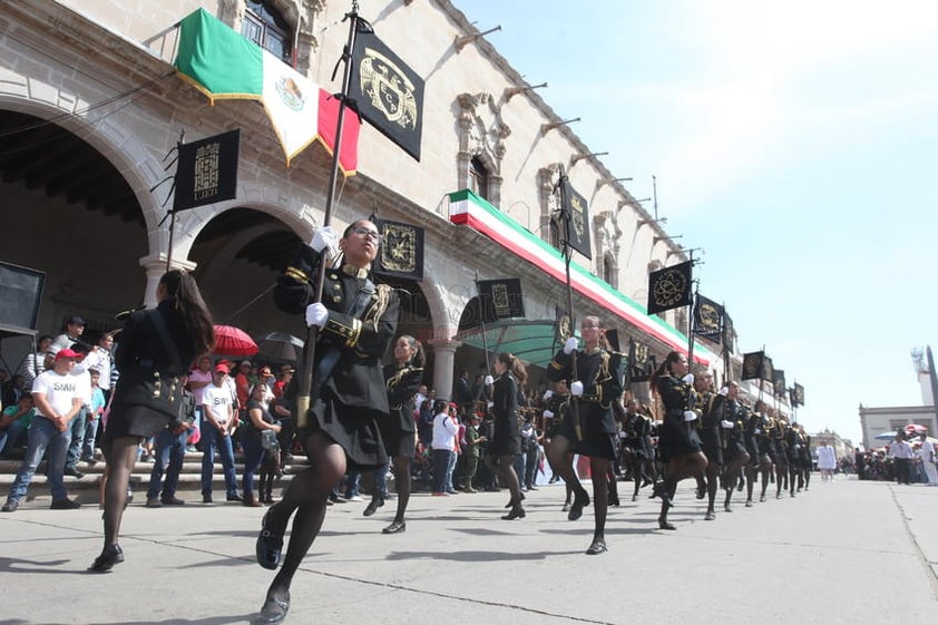 Desfilaron por México