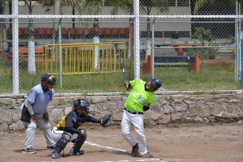 Los Lobos cazaron a los Pioneros