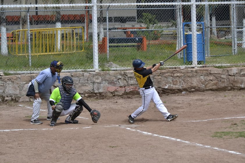 El Deportivo Díaz no se tocó el corazón para vencer 10-5 al Deportivo Rodríguez, con "serpentinas" de Ernesto Alonso Mijares.