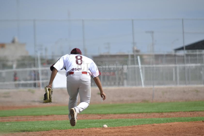 En lo alto de la loma de los disparos, Daniel Esparza se alzó como pitcher ganador.