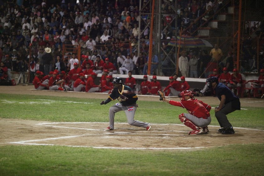 Venados de Mazatlán le dio la vuelta al marcador en el cierre de la segunda entrada con un rally de cinco carreras.