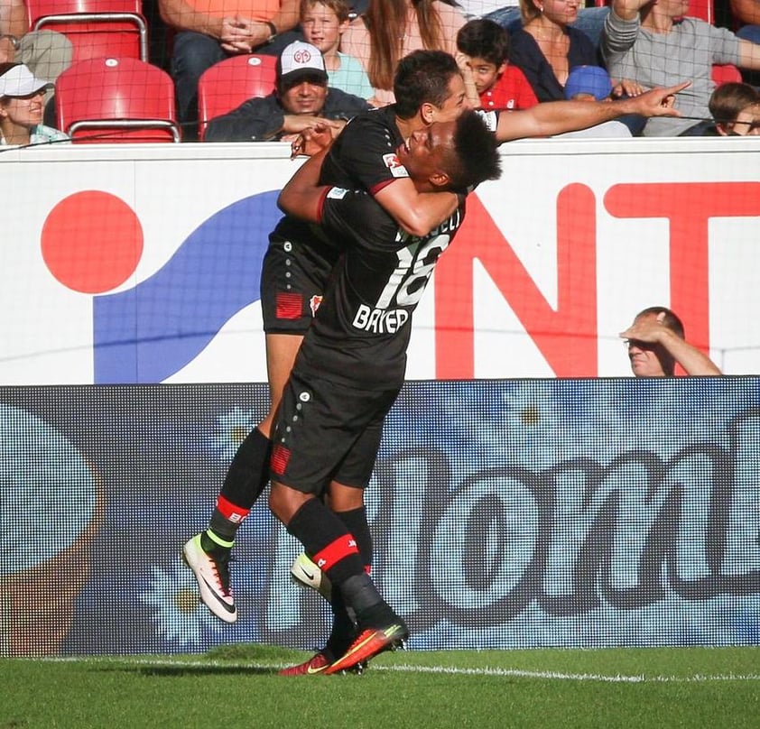 Javier “Chicharito” Hernández tuvo un partido de ensueño con su equipo.