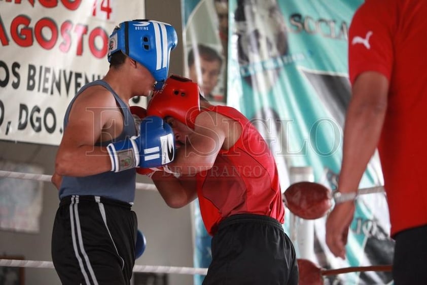 Mientras que en la división Juvenil Menor en los 68 kilogramos femenil, la duranguense Brenda Reyes, del gimnasio MR, por decisión unánime, derrotó a Perla Román de Estados Unidos.