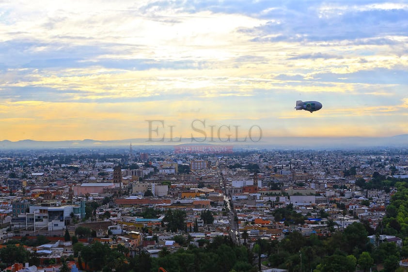 El dirigible estará saliendo del estadio de futbol Francisco Zarco durante las mañanas del 13, 14, 15 y 16 de agosto.