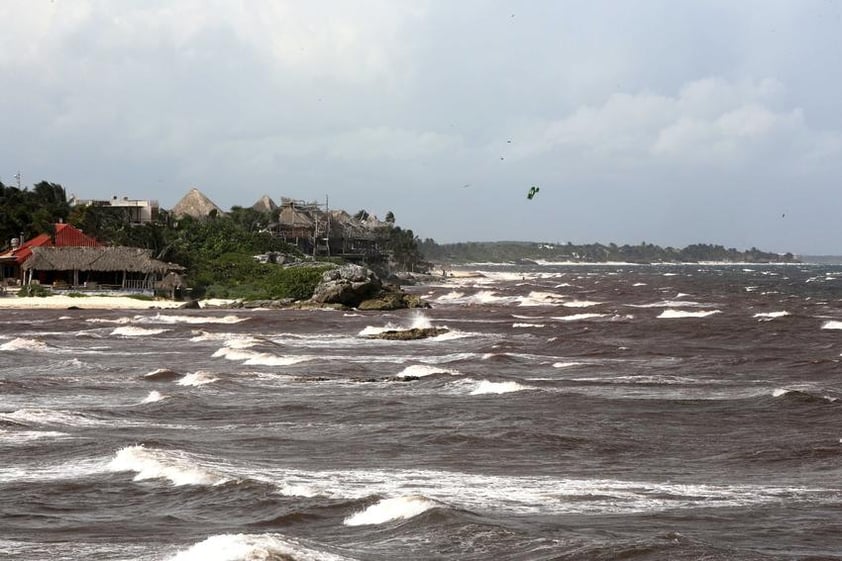 Se prevé que ocasione lluvias puntuales torrenciales con acumulados superiores a 250 milímetros (mm) en Quintana Roo y Yucatán durante las próximas 24 horas.