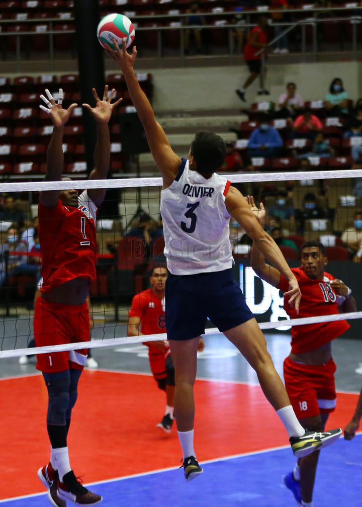 En el otro duelo del sector A Canadá se desquitó del descalabro ante Puerto Rico y derrotó en tres sets a Trinidad y Tobago, los parciales fueron 25-22, 25-18 y 25-14.