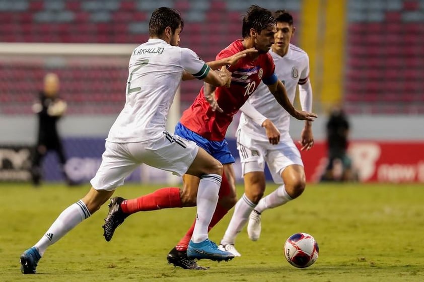 El Tricolor fue mejor, pisó el área rival, por eso provocó que le hicieran dos penaltis, uno de Araujo y otro a Funes Mori, por sendos jalones en el área, ambos sin ser marcados.